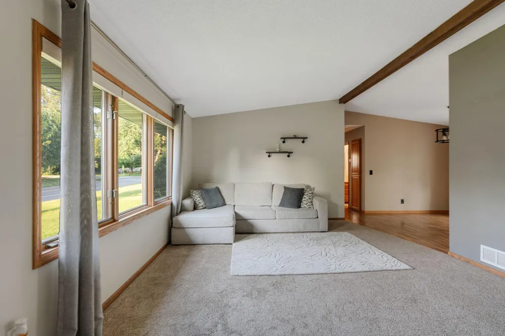 474 83rd Avenue NE Spring Lake Park, MN 55432