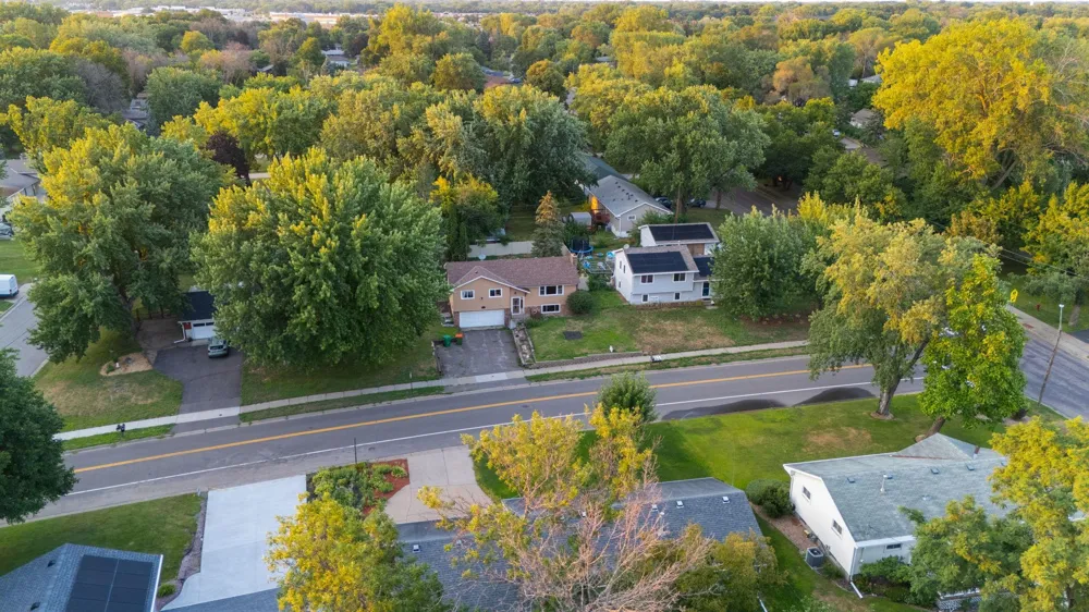 474 83rd Avenue NE Spring Lake Park, MN 55432