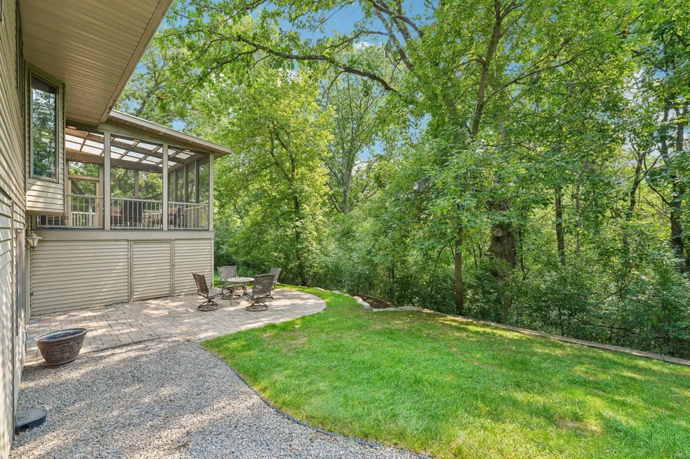 1206 102nd Street W Inver Grove Heights, MN 55077