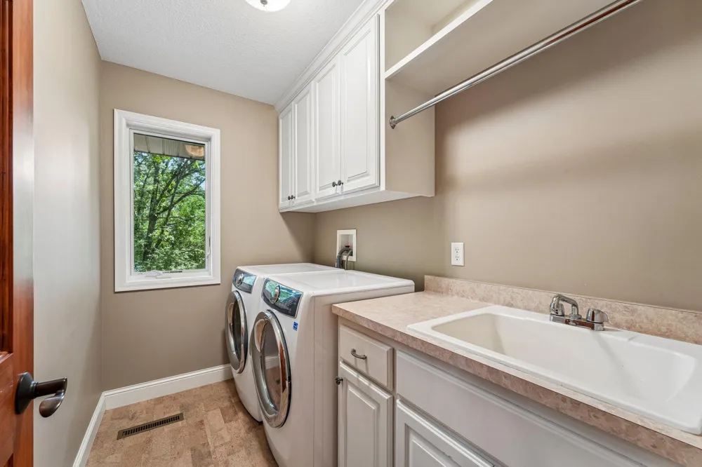 1206 102nd Street W Inver Grove Heights, MN 55077