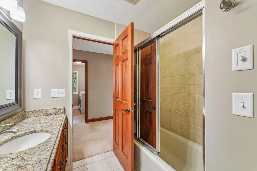1206 102nd Street W Inver Grove Heights, MN 55077