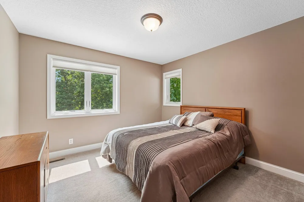 1206 102nd Street W Inver Grove Heights, MN 55077