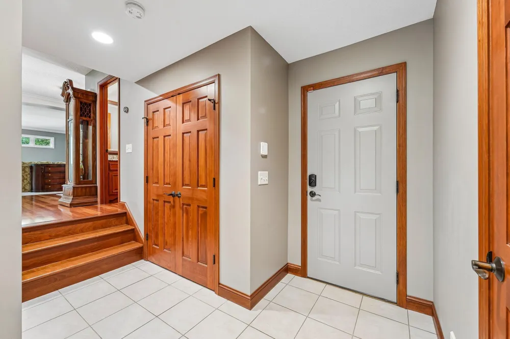 1206 102nd Street W Inver Grove Heights, MN 55077