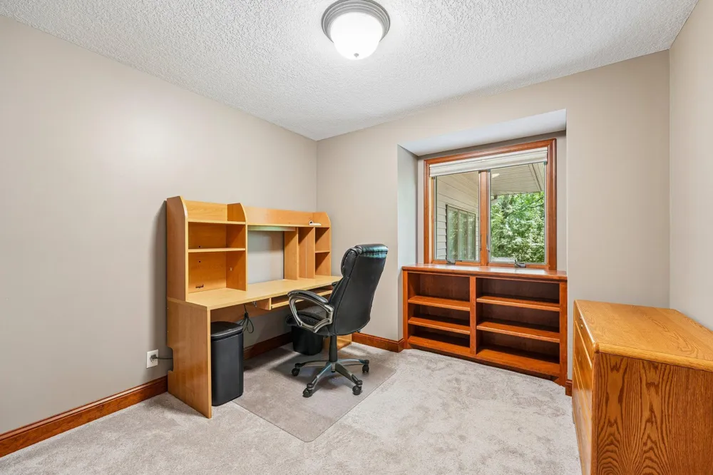 1206 102nd Street W Inver Grove Heights, MN 55077