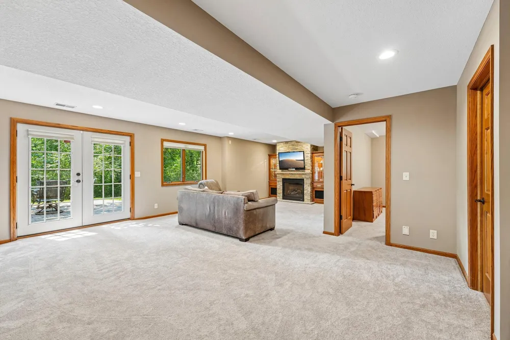 1206 102nd Street W Inver Grove Heights, MN 55077