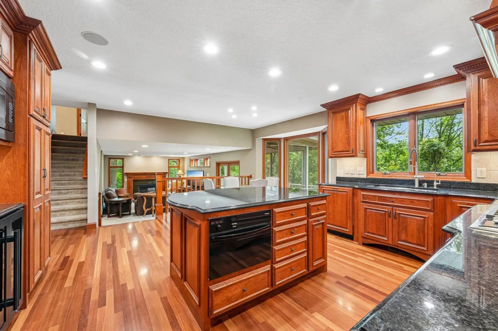 1206 102nd Street W Inver Grove Heights, MN 55077