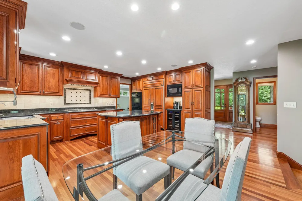 1206 102nd Street W Inver Grove Heights, MN 55077