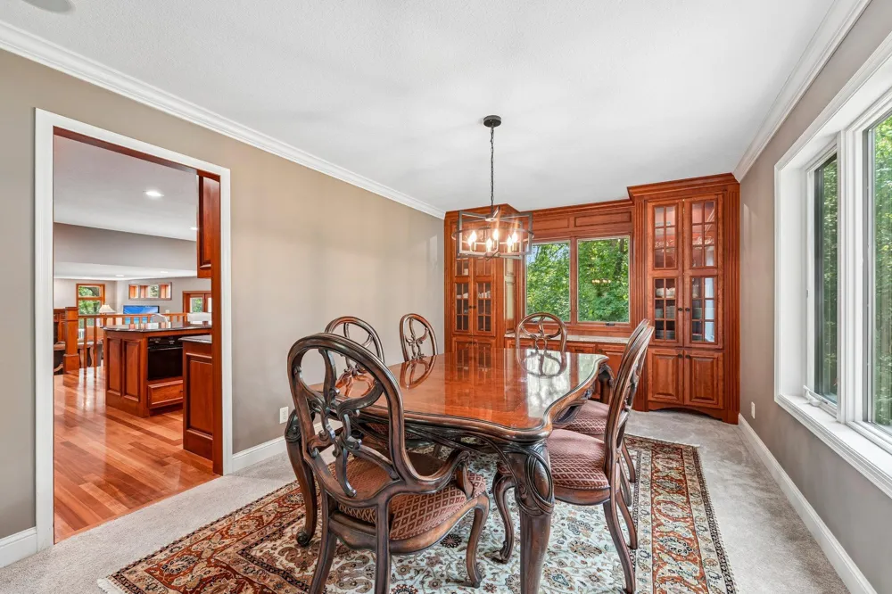 1206 102nd Street W Inver Grove Heights, MN 55077