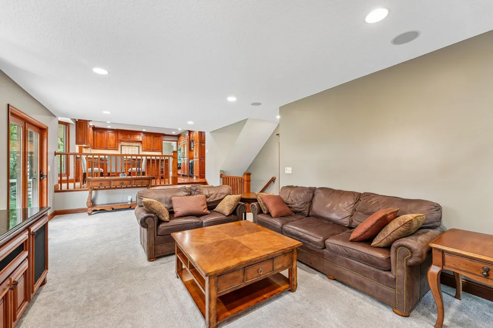 1206 102nd Street W Inver Grove Heights, MN 55077