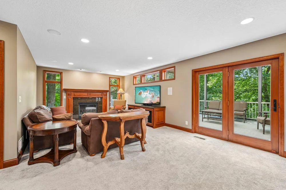 1206 102nd Street W Inver Grove Heights, MN 55077