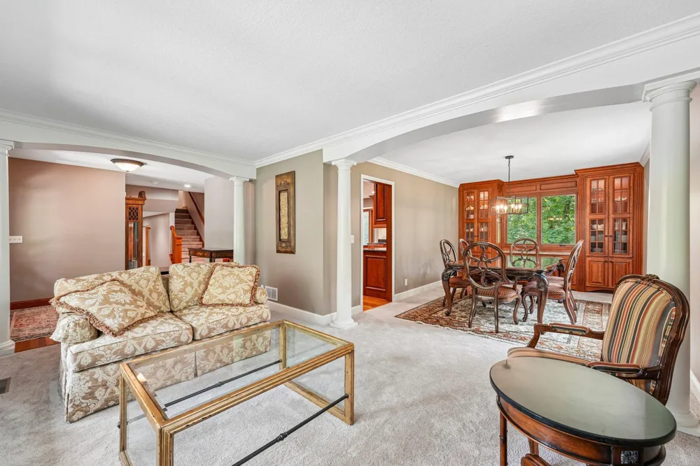 1206 102nd Street W Inver Grove Heights, MN 55077