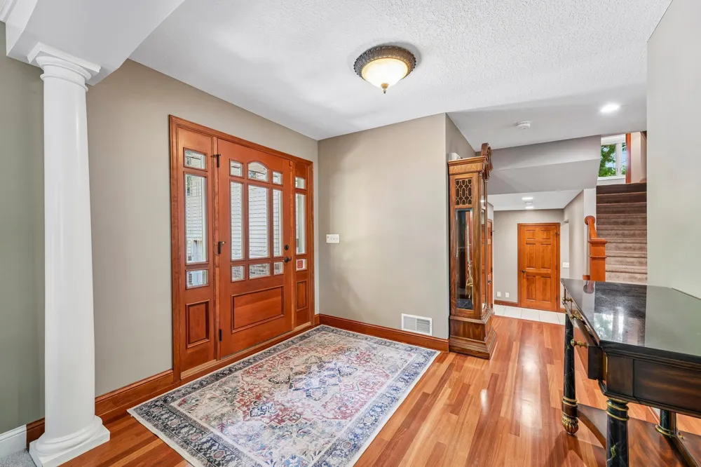 1206 102nd Street W Inver Grove Heights, MN 55077