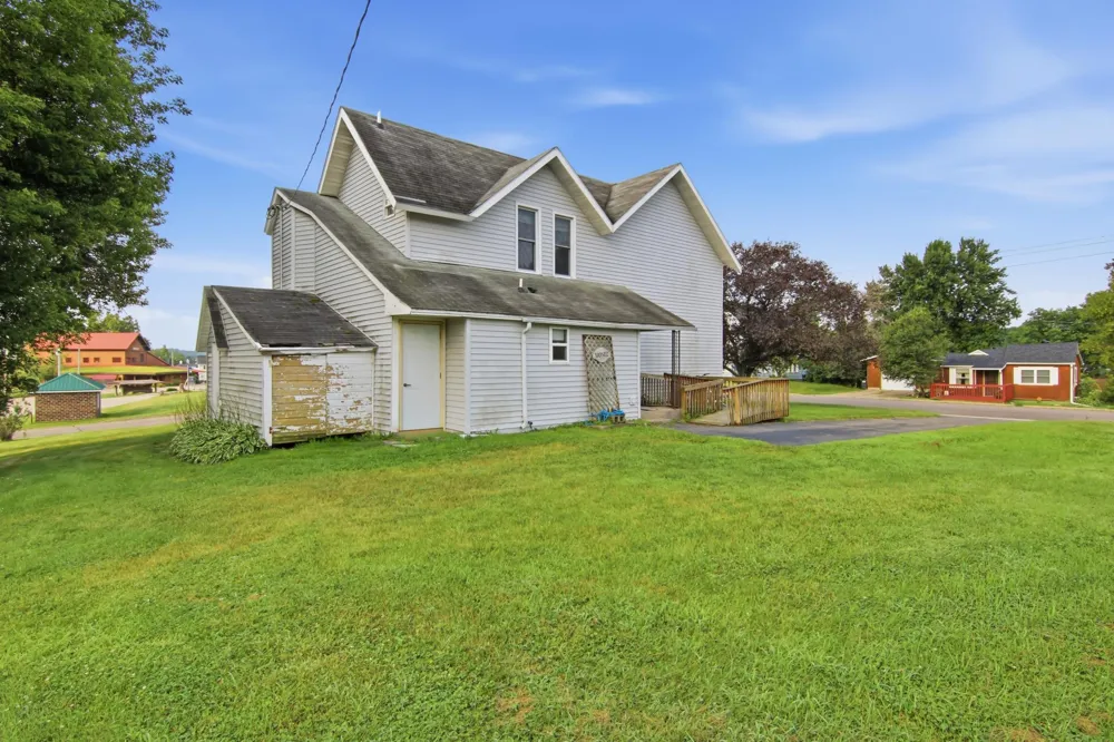 26050 W Stebins Street Eleva, WI 54738