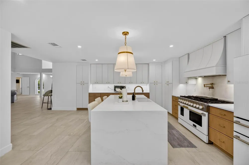 17309 LINDA VISTA CIRCLE Lutz, FL 33548