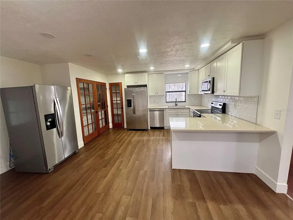 4614 E SENECA AVENUE Tampa, FL 33617