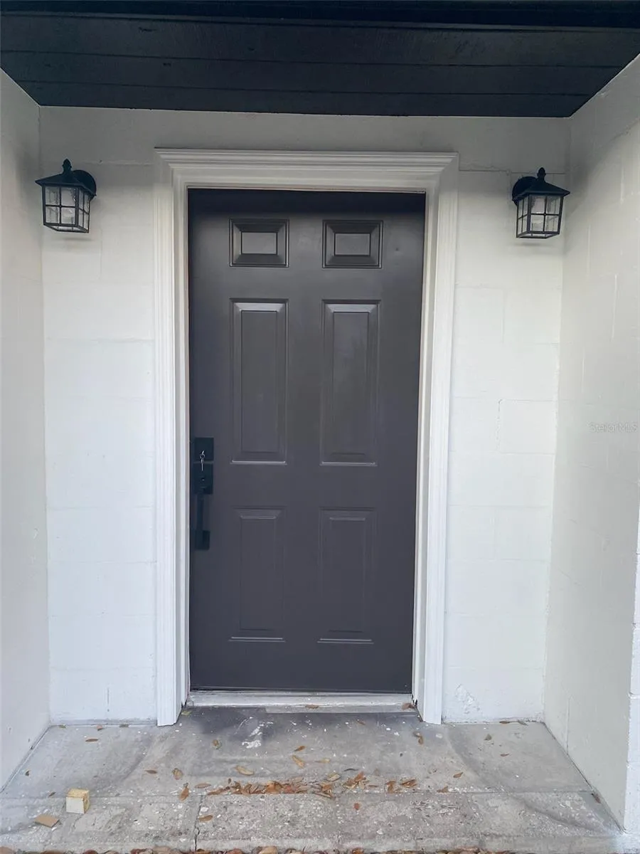 4614 E SENECA AVENUE Tampa, FL 33617