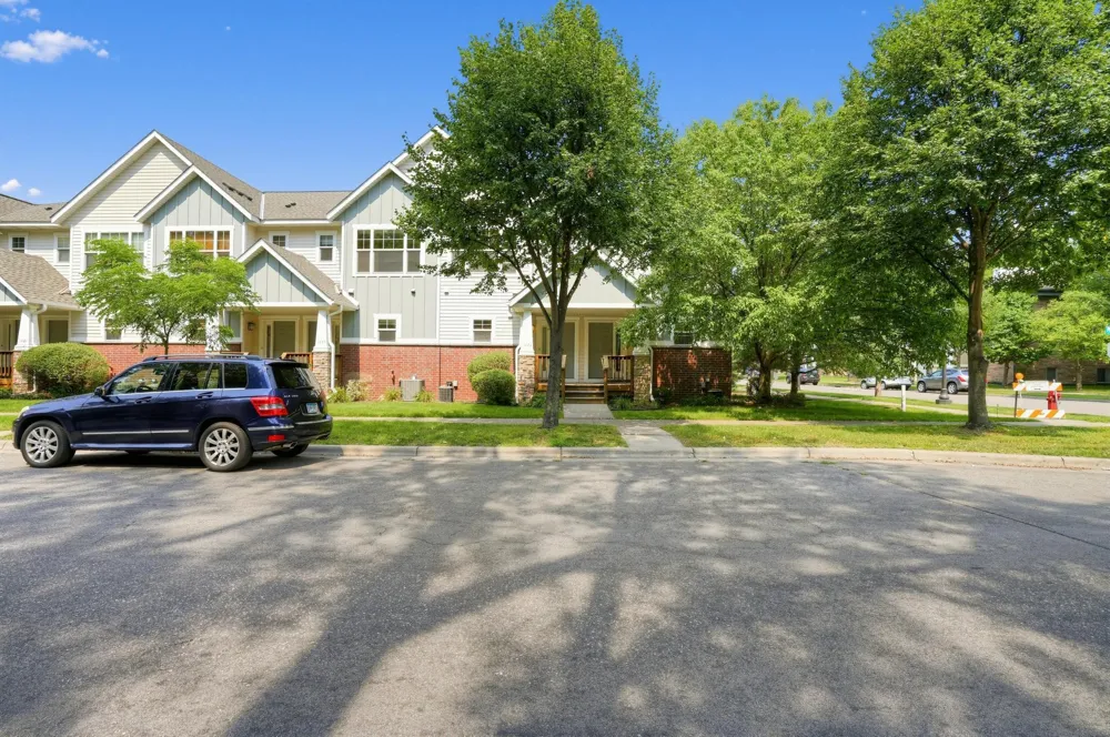 1473 Magnolia Avenue E Saint Paul, MN 55106
