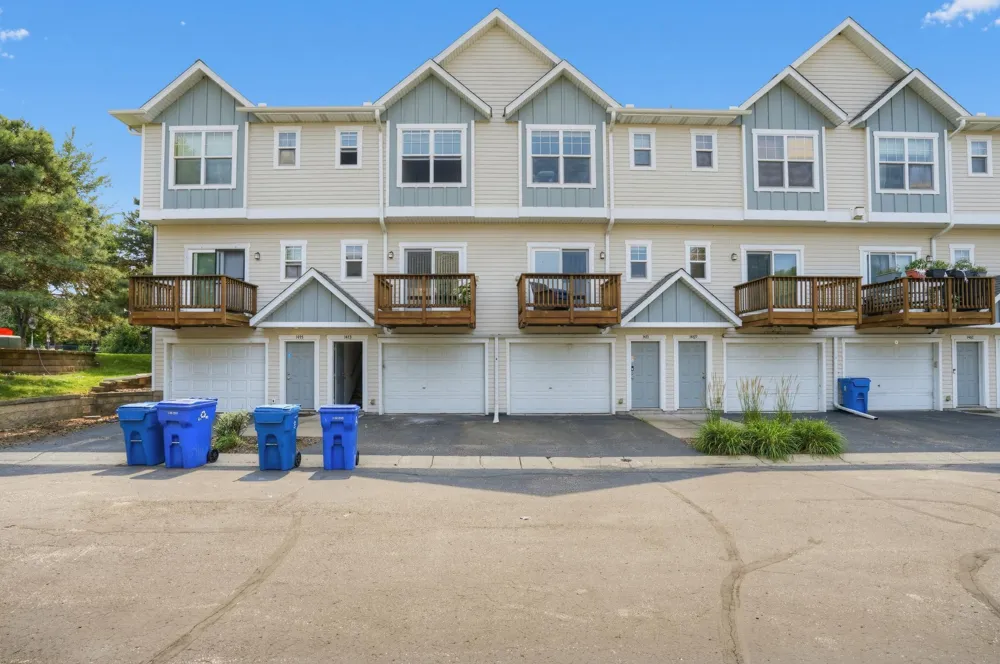1473 Magnolia Avenue E Saint Paul, MN 55106