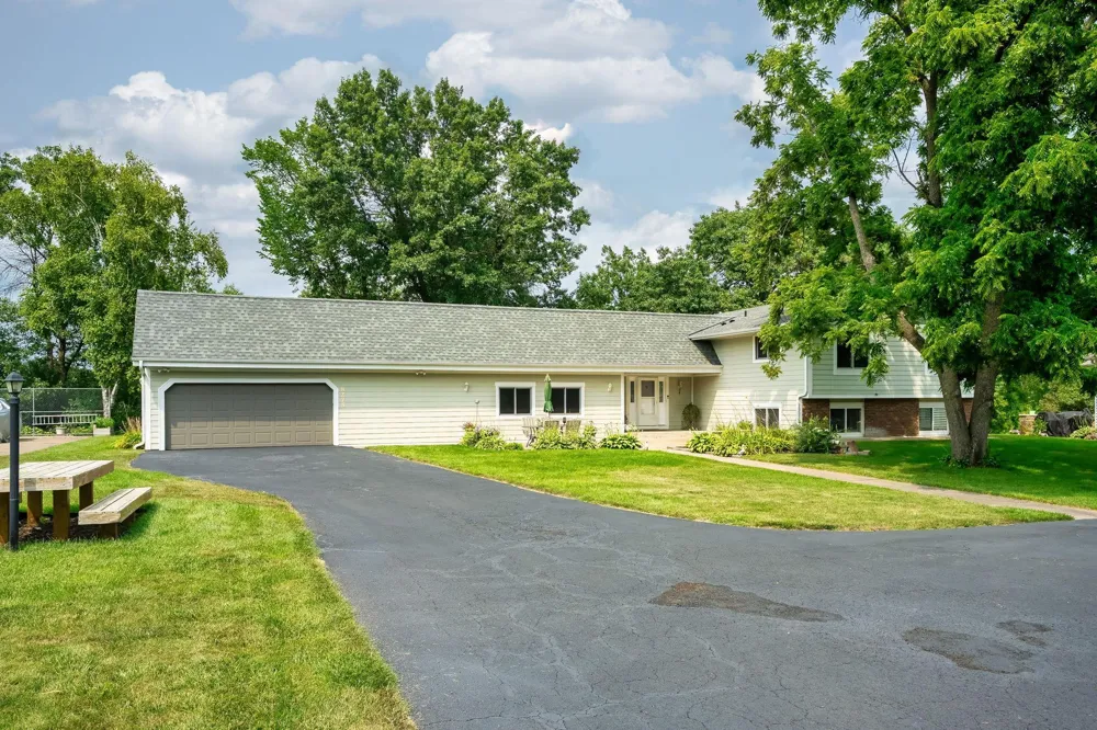 8275 College Trail Inver Grove Heights, MN 55076