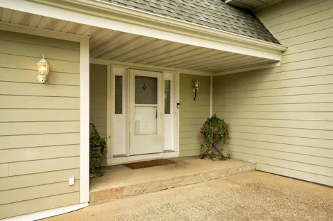 8275 College Trail