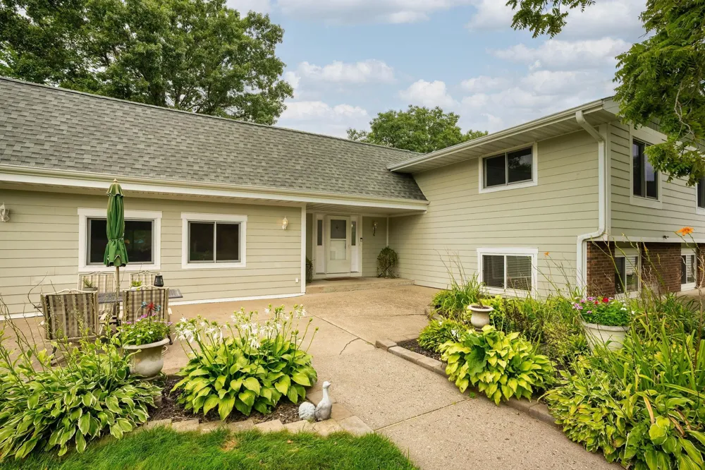 8275 College Trail Inver Grove Heights, MN 55076
