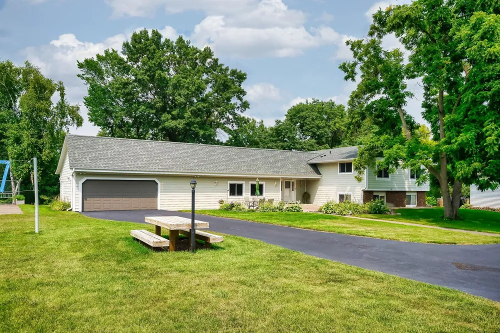 8275 College Trail Inver Grove Heights, MN 55076