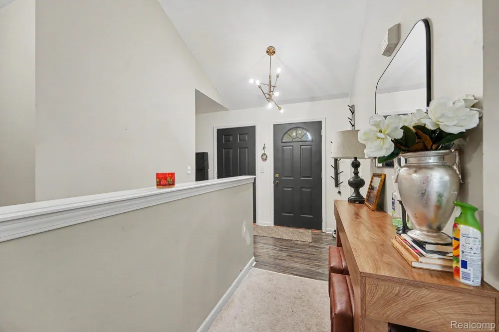22064 Hayes Avenue Eastpointe City, MI 48021