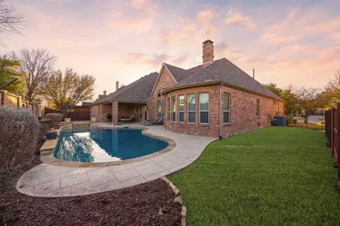 905 Cipriani Drive