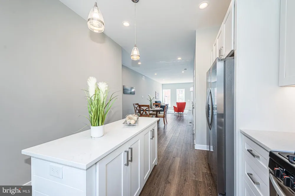 836 EDMONDSON AVENUE Baltimore, MD 21201