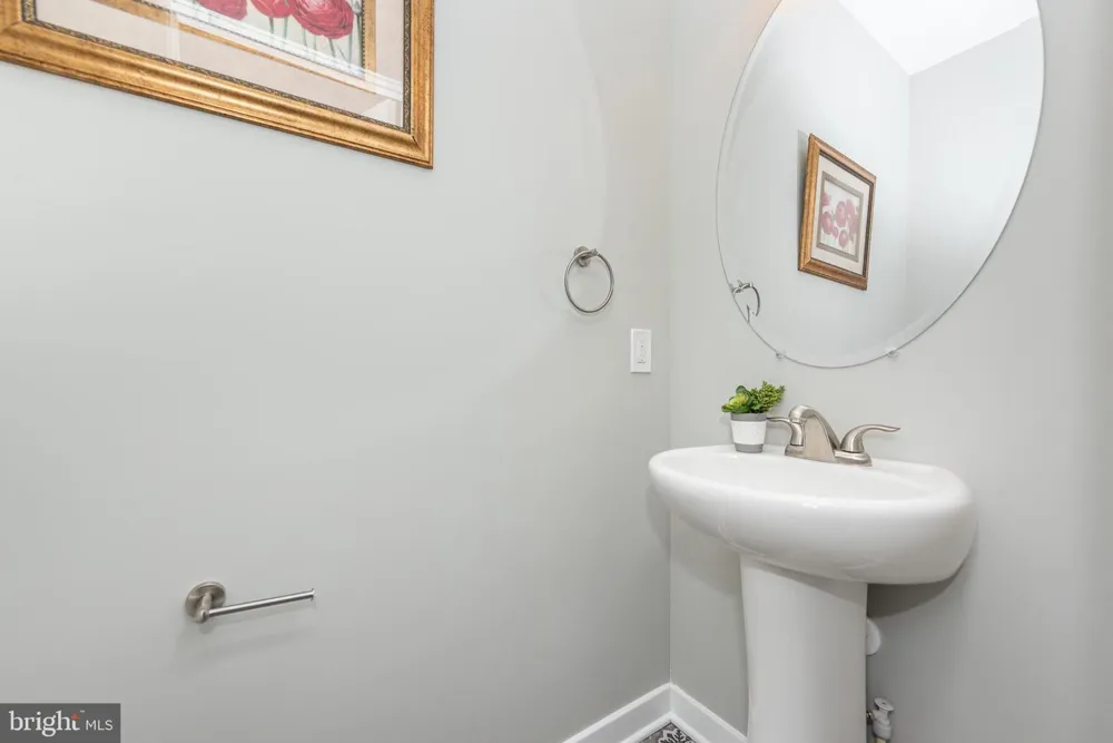 836 EDMONDSON AVENUE Baltimore, MD 21201