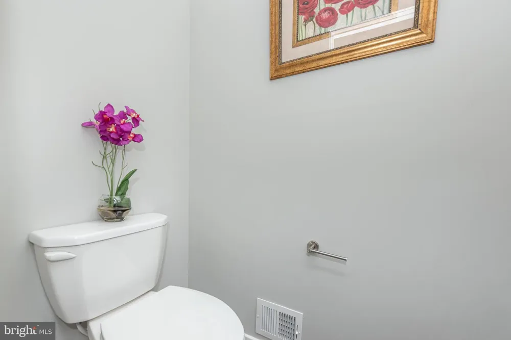 836 EDMONDSON AVENUE Baltimore, MD 21201
