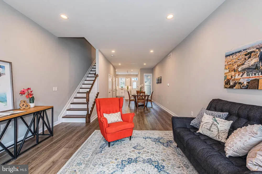 836 EDMONDSON AVENUE Baltimore, MD 21201