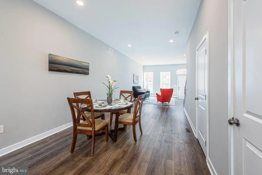 836 EDMONDSON AVENUE Baltimore, MD 21201