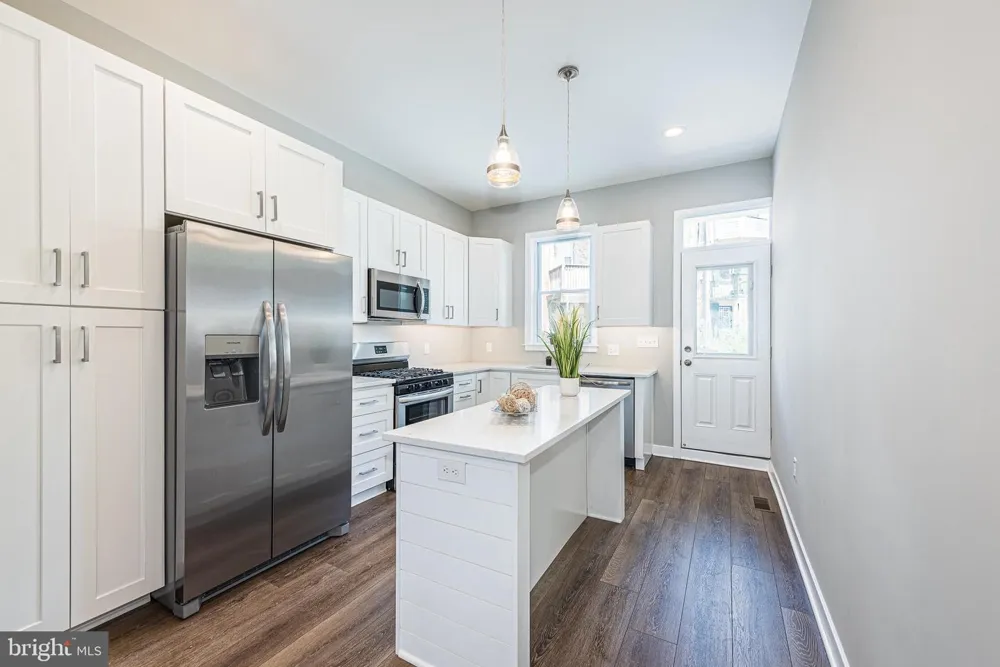836 EDMONDSON AVENUE Baltimore, MD 21201