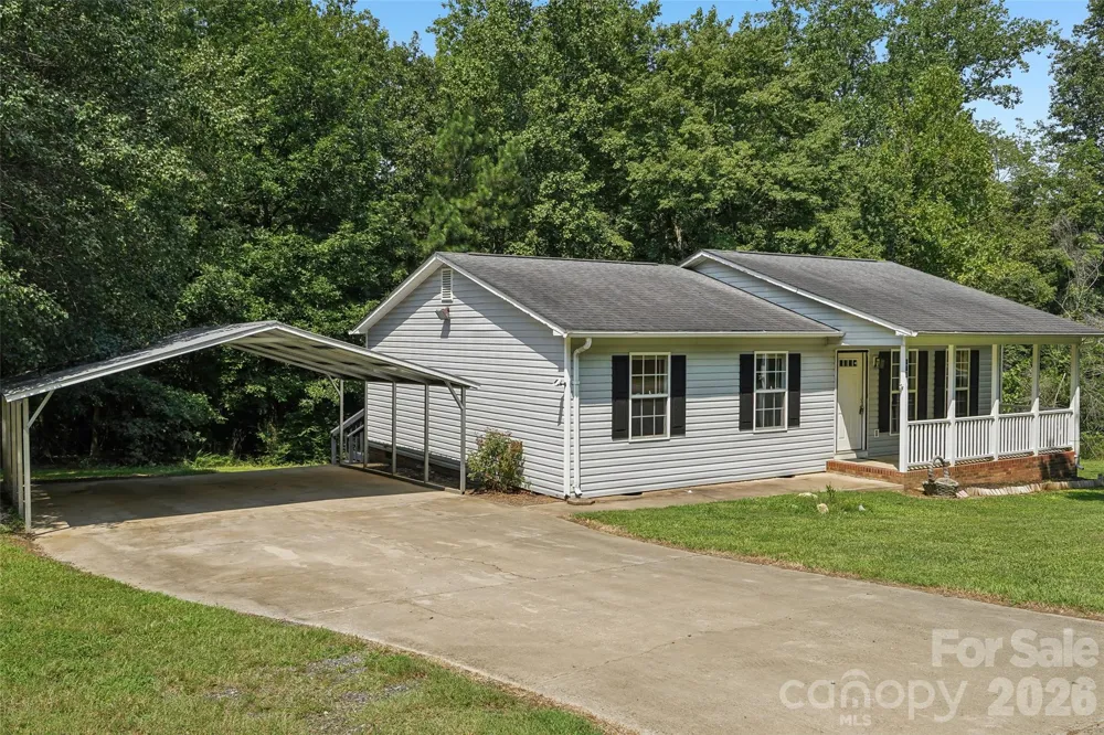 916 Long Branch Road Grover, NC 28073