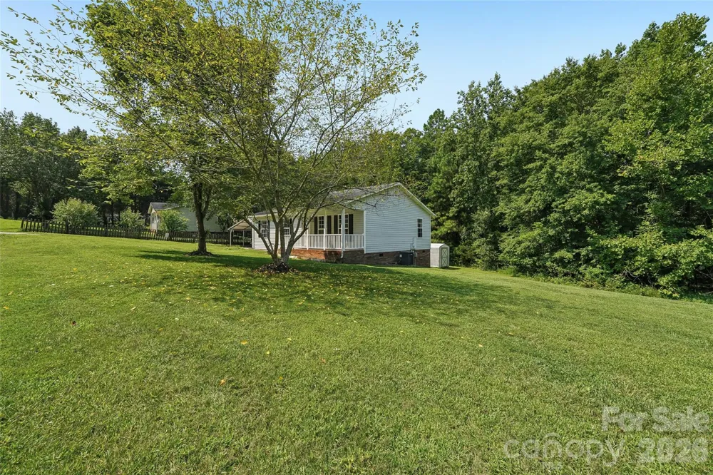 916 Long Branch Road Grover, NC 28073