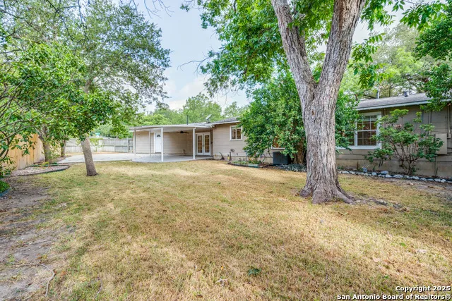 100 SEFORD DR Terrell Hills, TX 78209