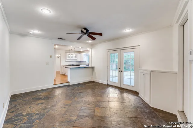 100 SEFORD DR Terrell Hills, TX 78209