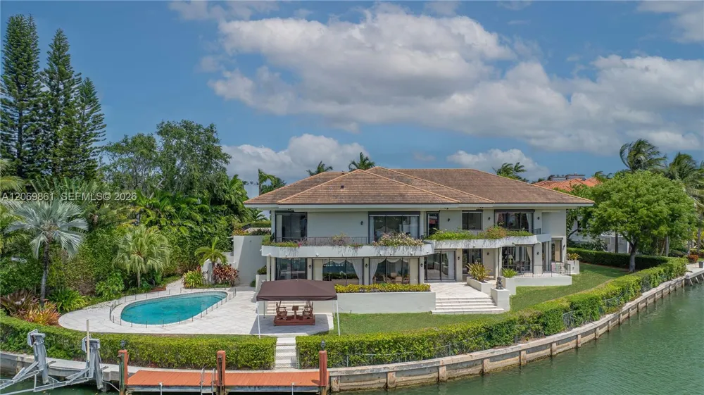 241 Cape Florida Dr Key Biscayne, FL 33149