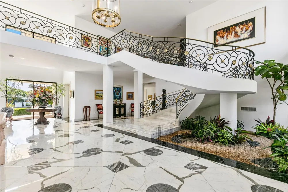 241 Cape Florida Dr Key Biscayne, FL 33149