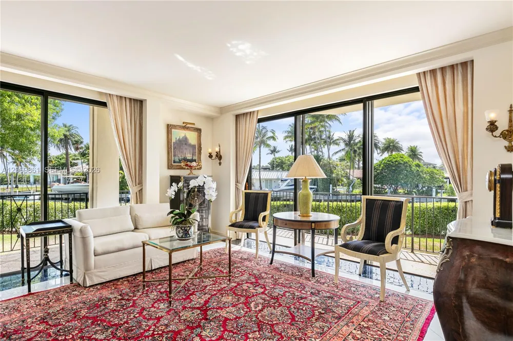 241 Cape Florida Dr Key Biscayne, FL 33149