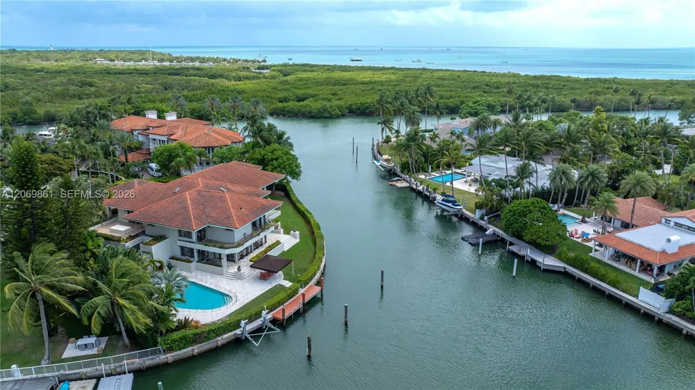 241 Cape Florida Dr Key Biscayne, FL 33149