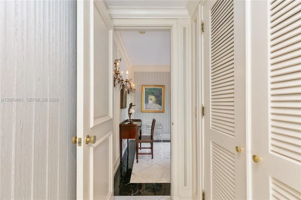 241 Cape Florida Dr Key Biscayne, FL 33149