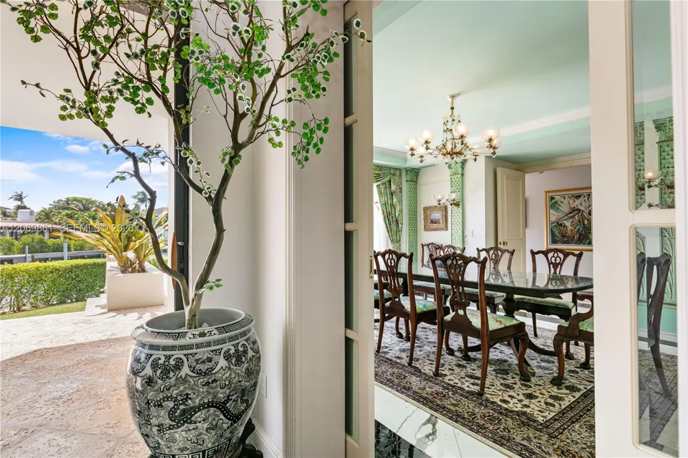 241 Cape Florida Dr Key Biscayne, FL 33149