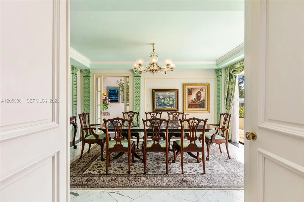 241 Cape Florida Dr Key Biscayne, FL 33149