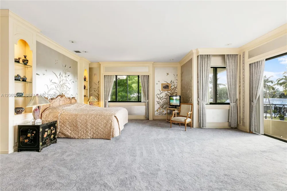 241 Cape Florida Dr Key Biscayne, FL 33149