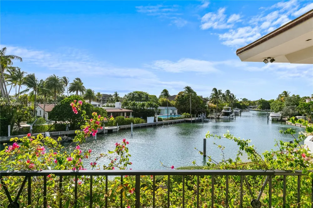 241 Cape Florida Dr Key Biscayne, FL 33149