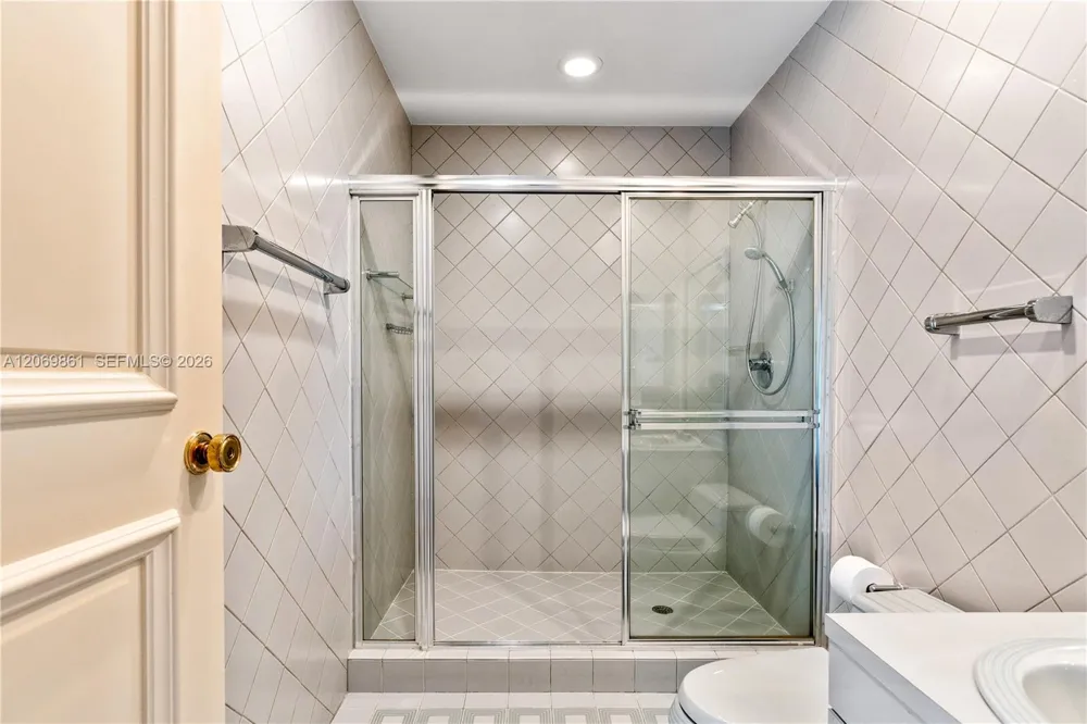 241 Cape Florida Dr Key Biscayne, FL 33149