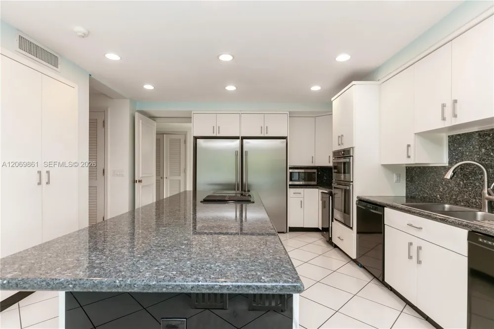 241 Cape Florida Dr Key Biscayne, FL 33149