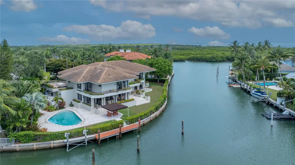 241 Cape Florida Dr Key Biscayne, FL 33149